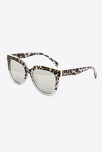 Load image into Gallery viewer, Tortoiseshell Polycarbonate Frame Full Rim Sunglasses